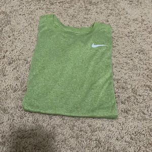 Nike legend tee